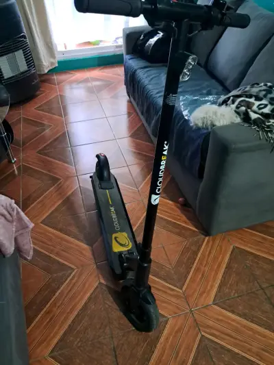 Scooter eléctrico negro - miniatura 3