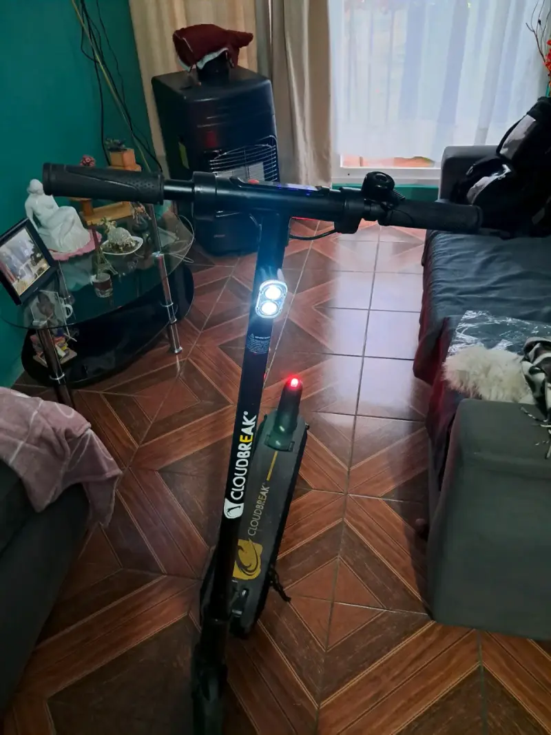 Scooter eléctrico negro - 4