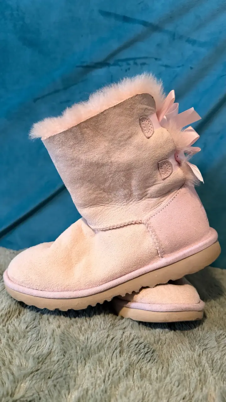 Botas UGG Modelo Bailey Bow II En Color Rosa - 2