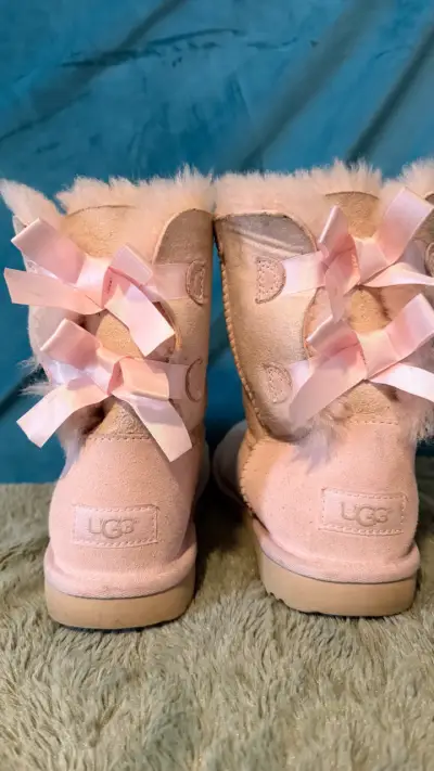 Botas UGG Modelo Bailey Bow II En Color Rosa - miniatura 3