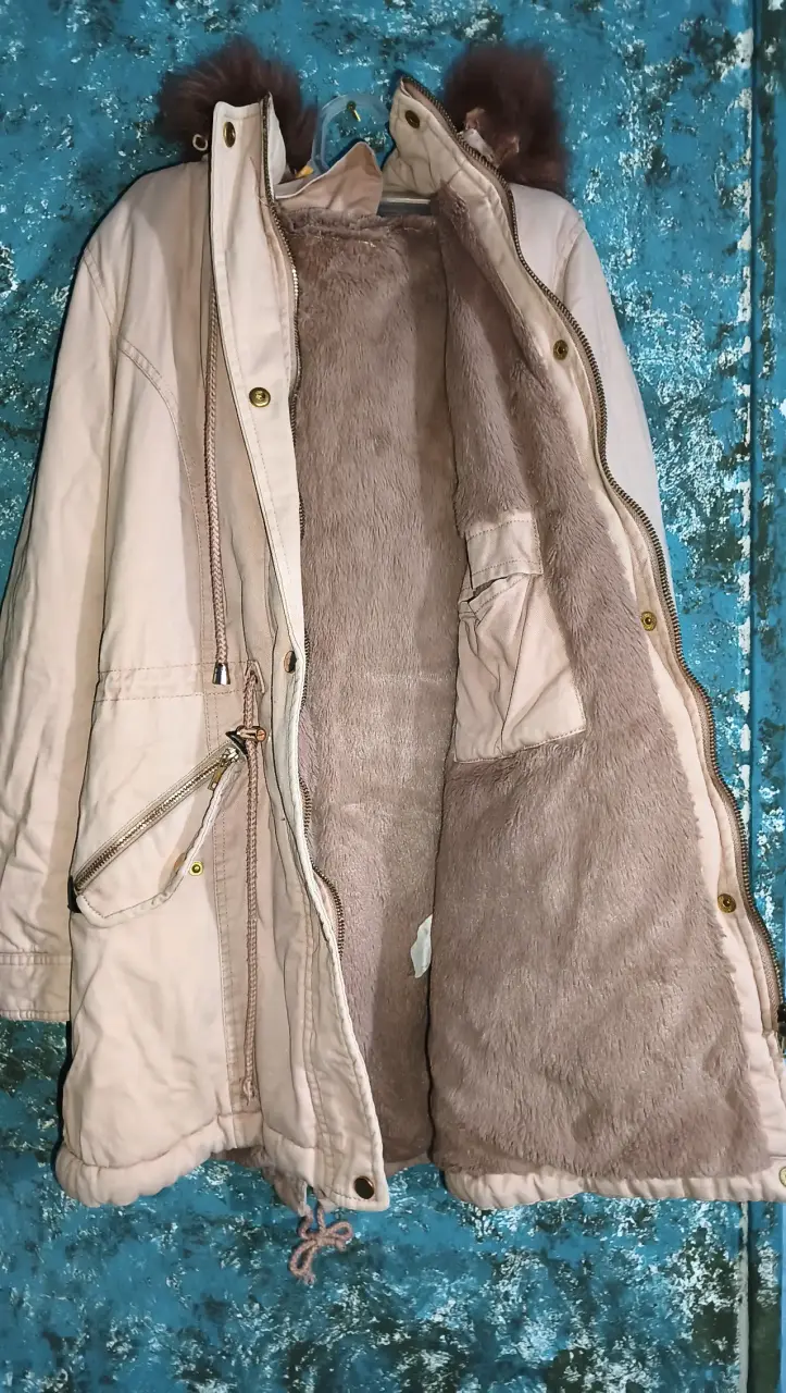 Parka beige con capucha - 2