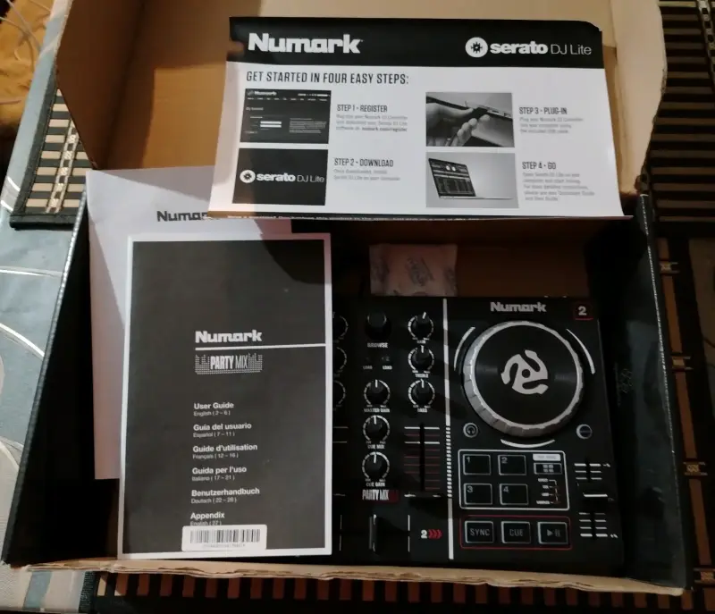 Controlador DJ Numark Party Mix - 2