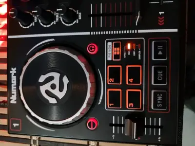 Controlador DJ Numark Party Mix - miniatura 6