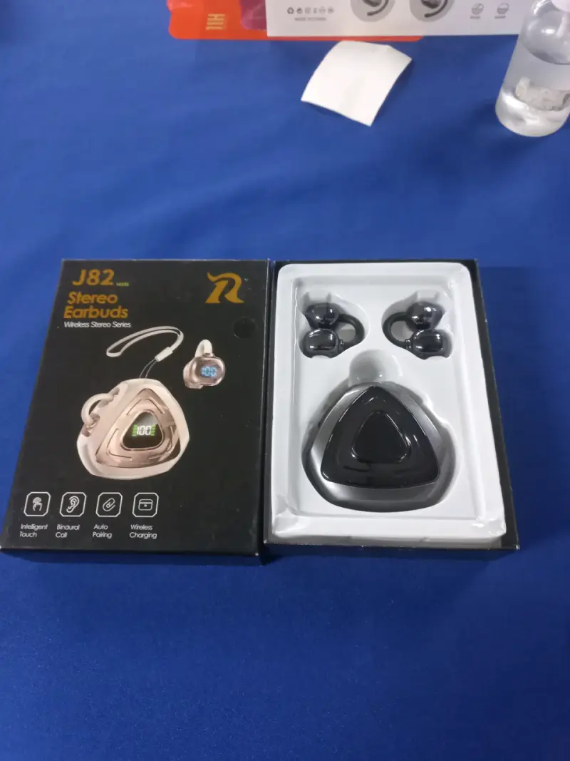 Auriculares inalámbricos J82 nuevos
