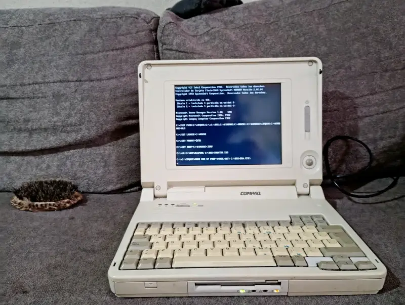 Laptop vintage Compaq LTE 486DX - 4
