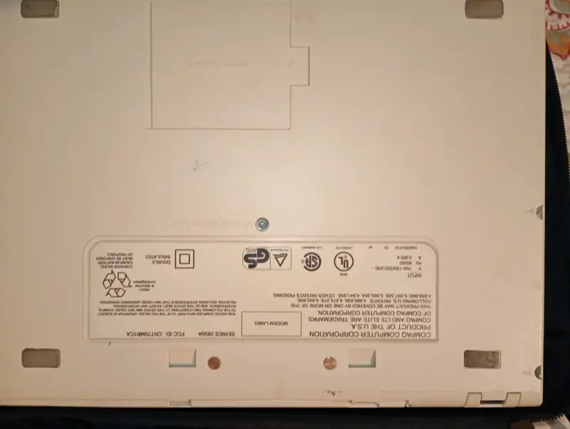 Laptop vintage Compaq LTE Elite - 4
