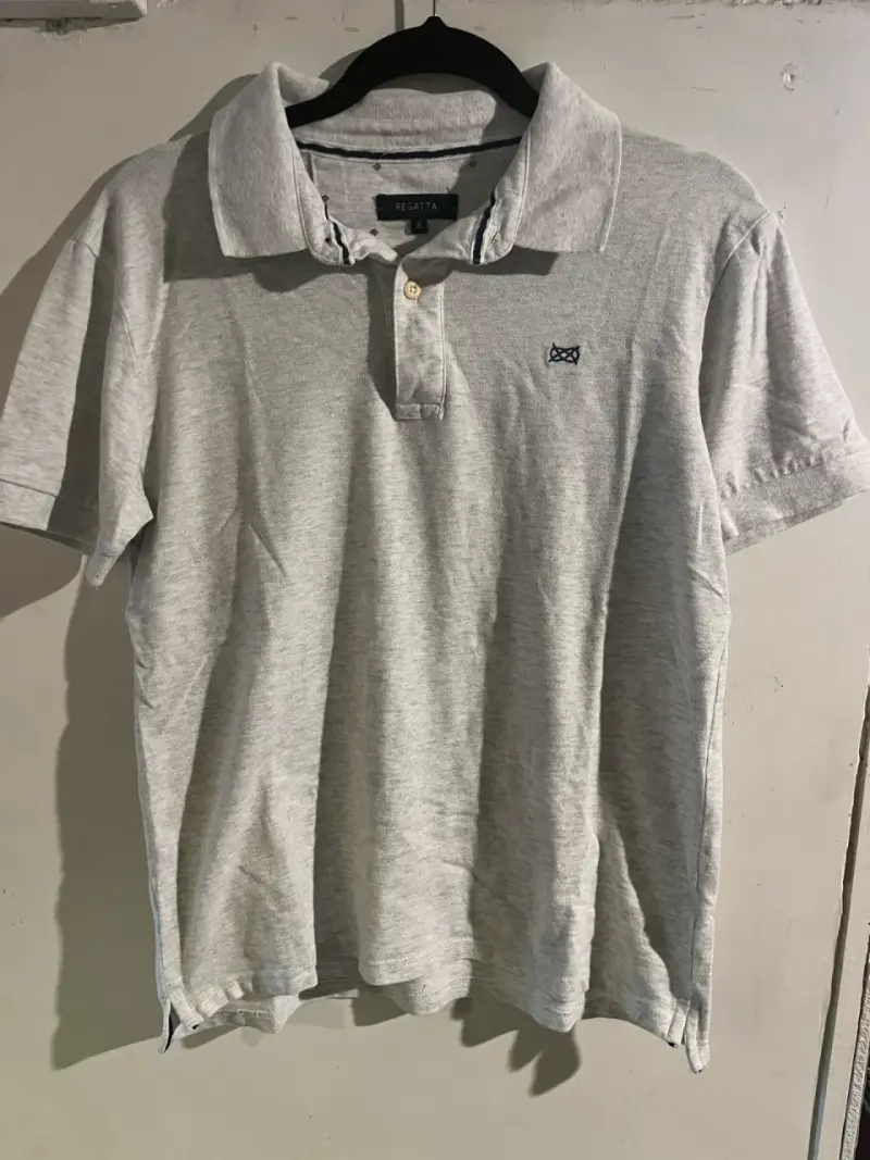 Polera polo gris Regatta