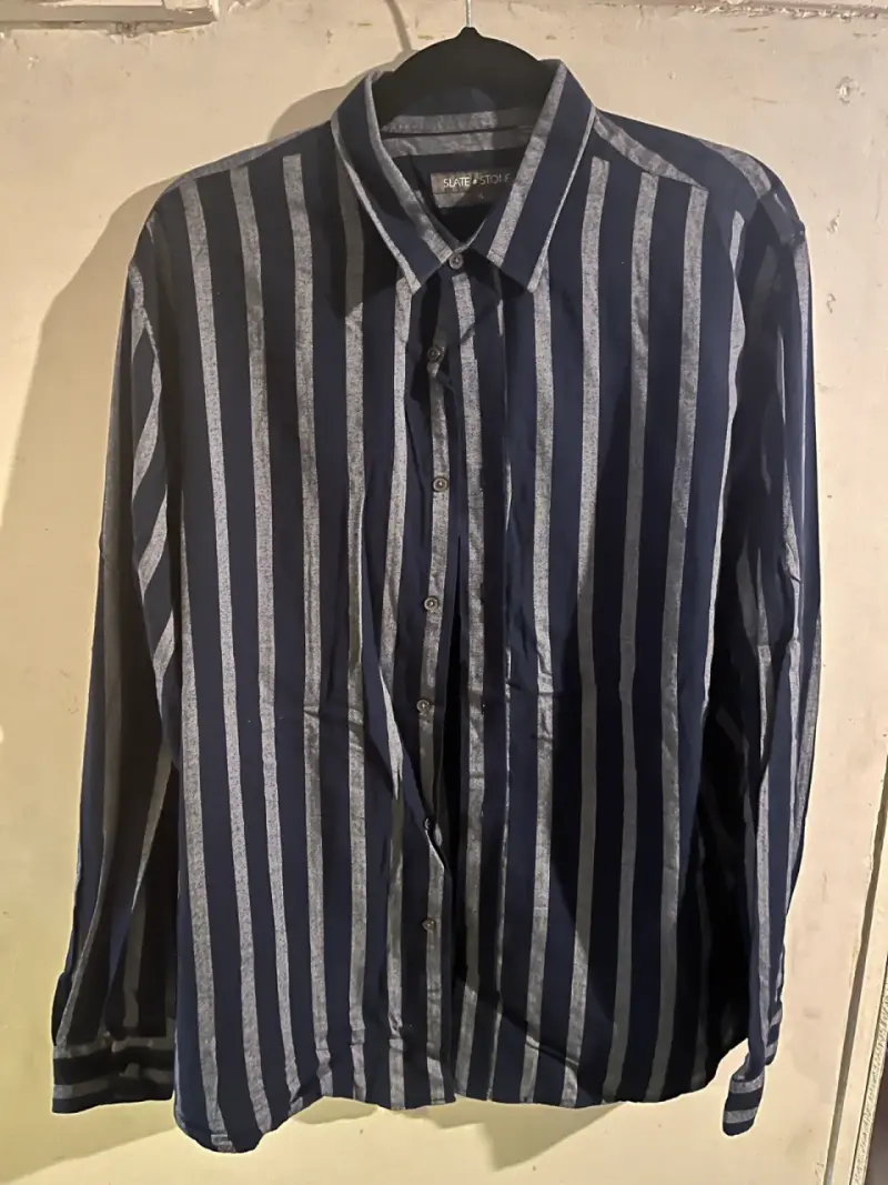 Camisa rayada azul y gris Slate & Stone