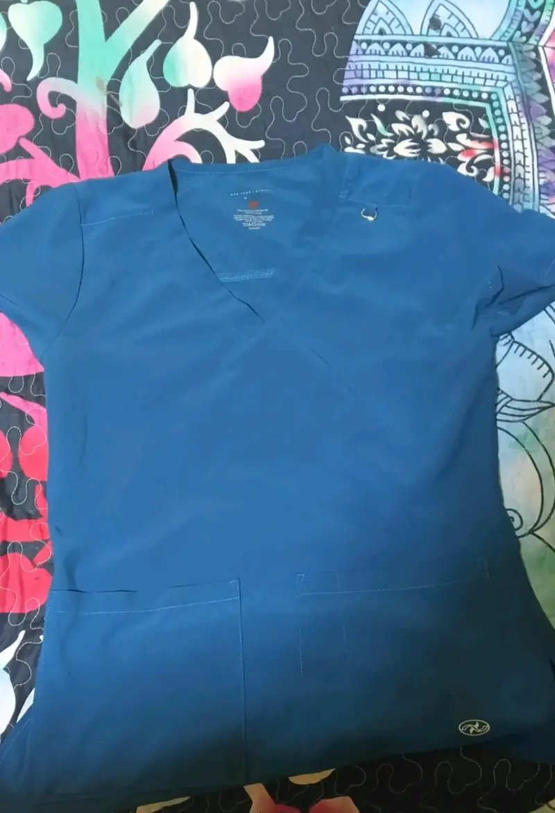 Trajes clínicos reciclados - 2