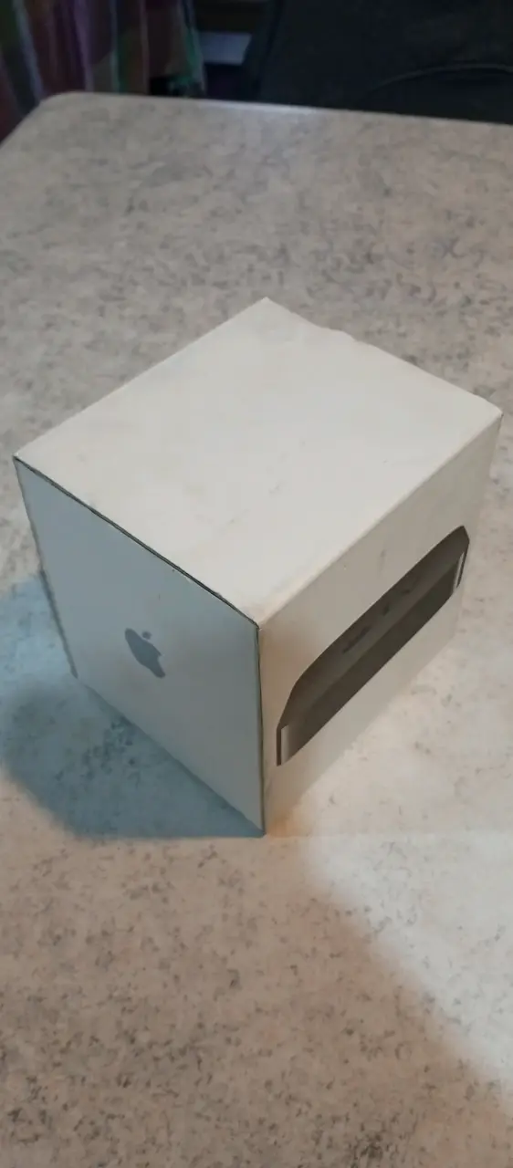 Apple TV con caja y cable - 5