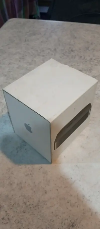 Apple TV con caja y cable - miniatura 5