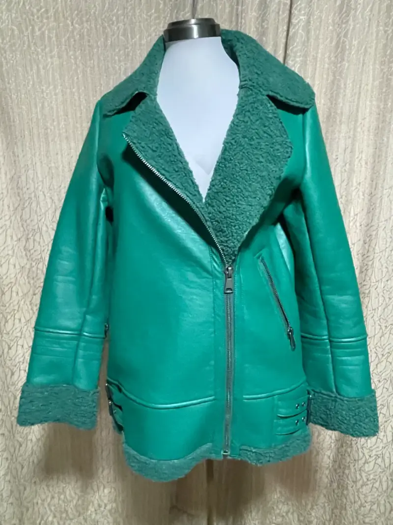 Chaqueta verde con chiporro - 2