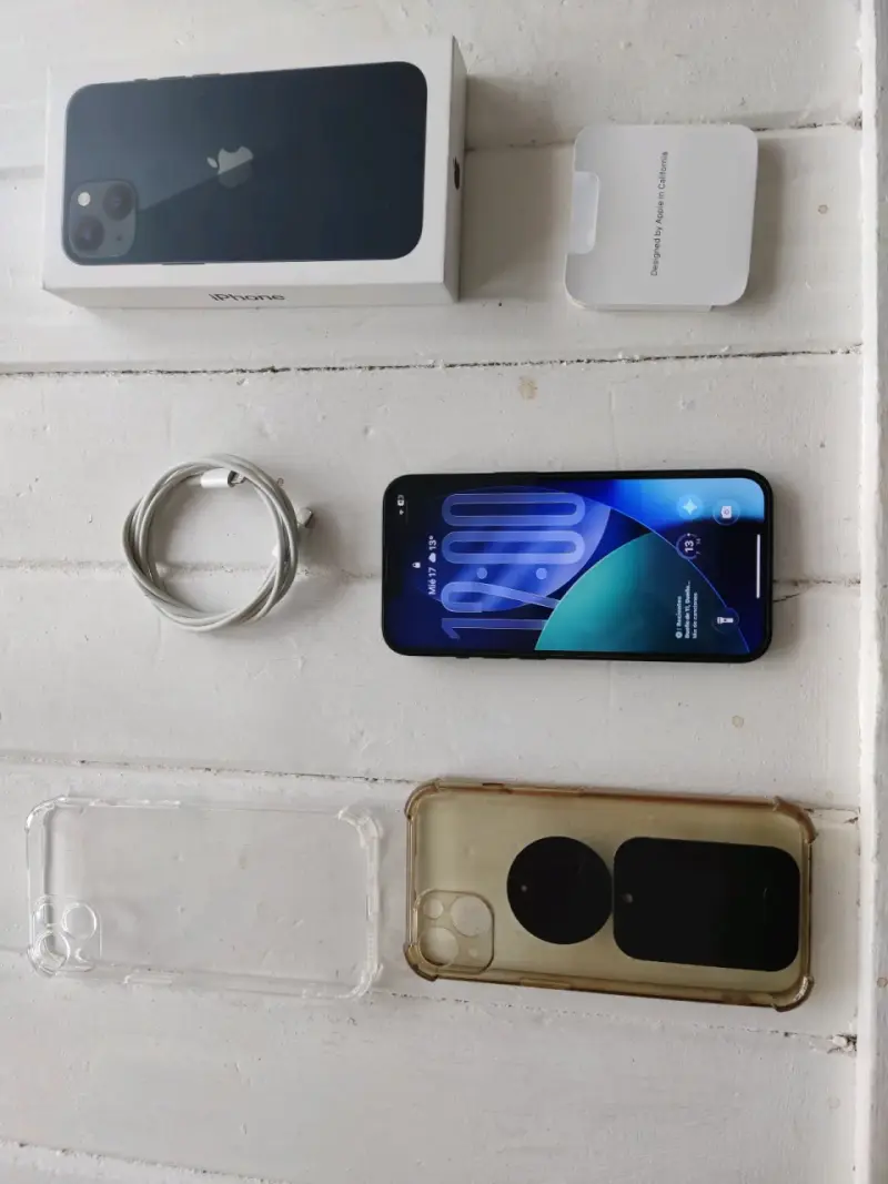 iPhone 13 midnight 128GB - 1
