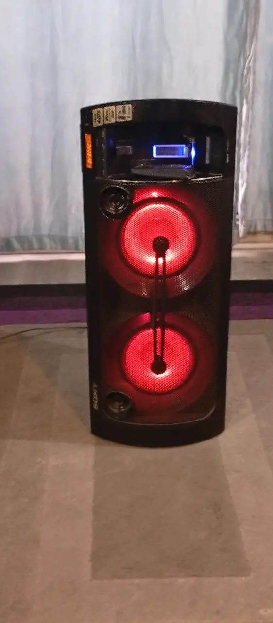 Torre de sonido con luces LED - 1
