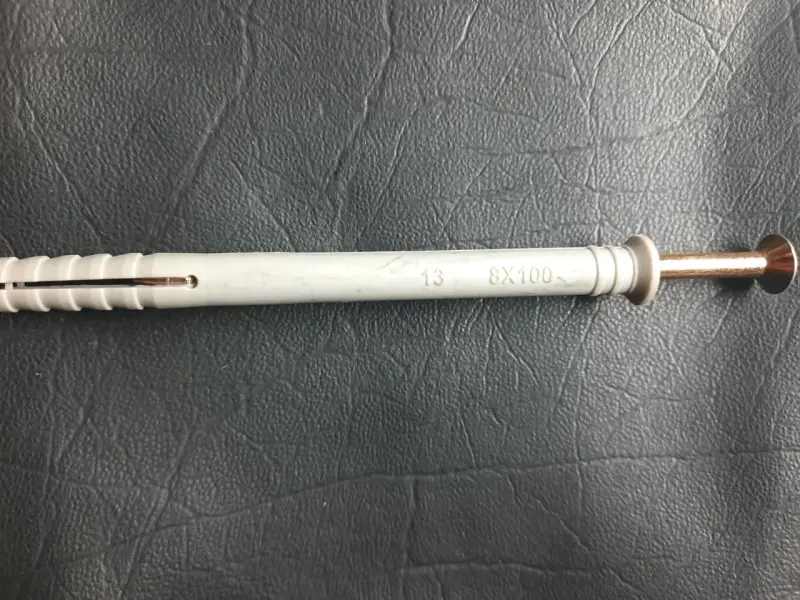 Tornillos con tarugos 10 piezas (tarugo clavo) - 3