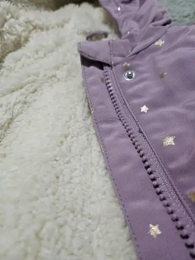 Parka morada con estrellas niña - miniatura 3