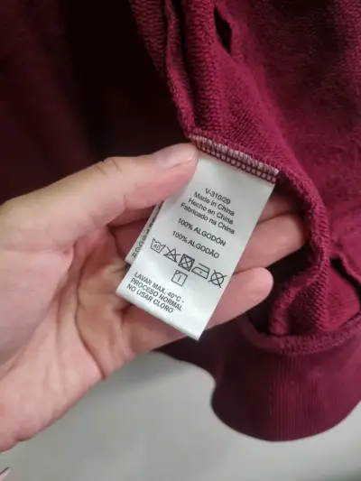 Polerón burdeos con capucha Lacoste - miniatura 5
