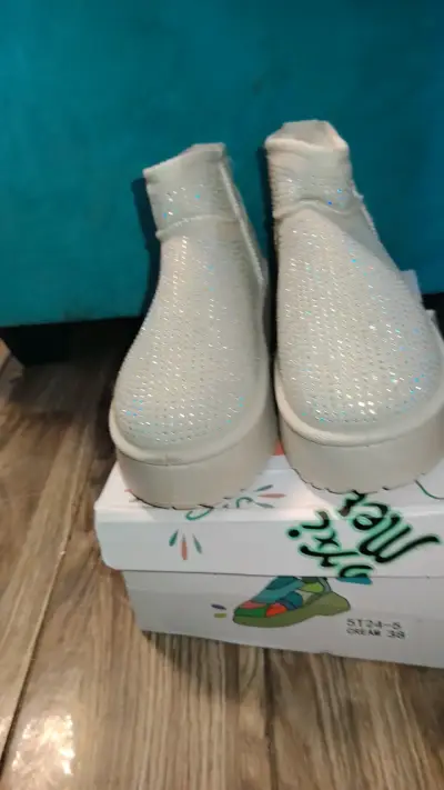 Pantubotas con brillos - miniatura 5