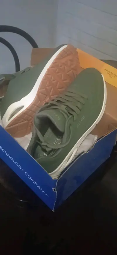 Zapatillas verdes Skechers 41 nuevas de viña - miniatura 2