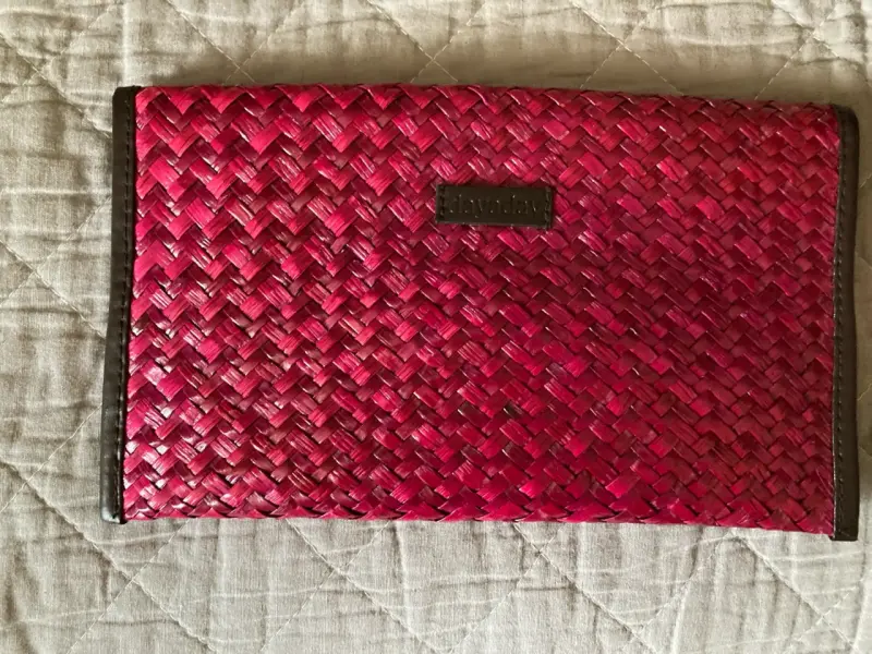 Cartera de mano tejida fucsia - 3