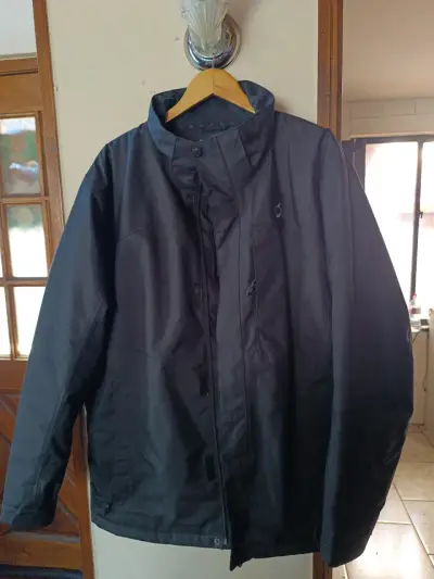 Parka negra impermeable - miniatura 1