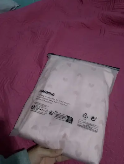Pijama de satén rosado - miniatura 5