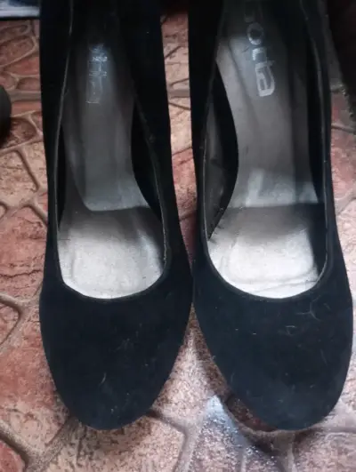 Zapatos de tacón negro - miniatura 3