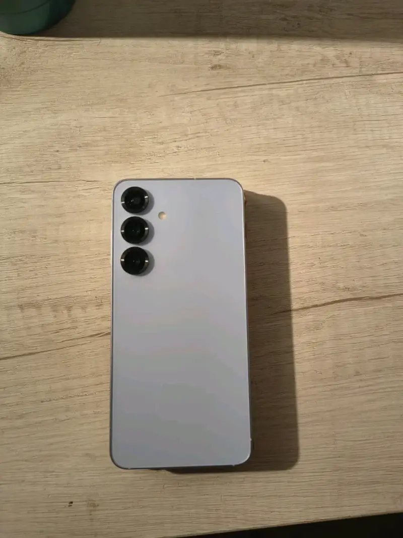 Samsung Galaxy S25 256 GB / 12 Ram - 5