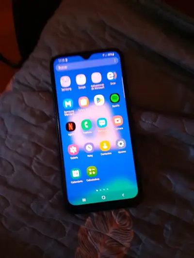 Teléfono móvil negro en buen estado - miniatura 6