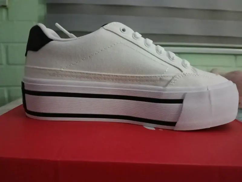 Zapatillas blancas con plataforma - 3