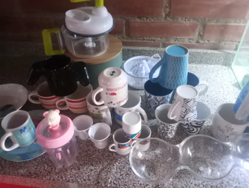 Conjunto de tazas variadas - 2