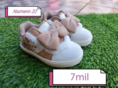 Zapatillas niñas en super buen estado casi nuevas - miniatura 5