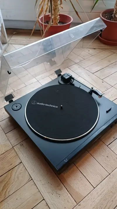Tocadiscos Audio-Technica AT-LP60X - miniatura 1