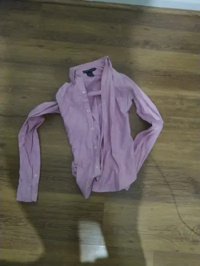 Camisa rosada de mujer - miniatura 2