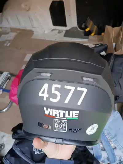 Casco de moto negro mate - miniatura 3