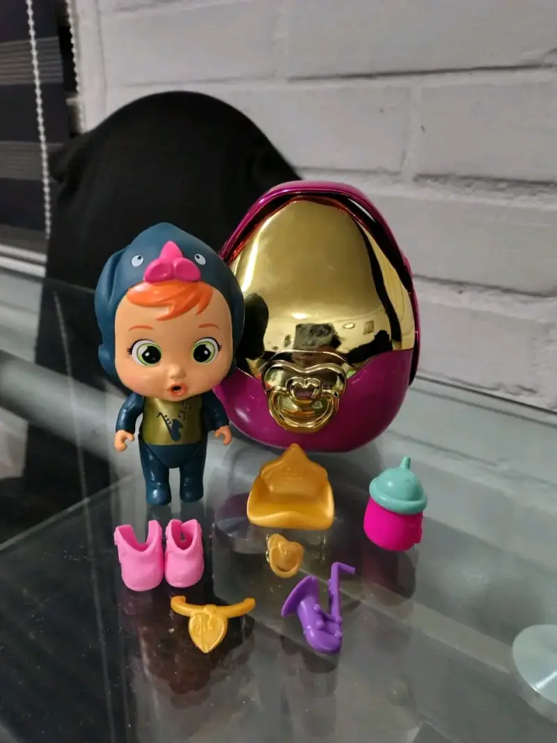 Muñeca Cry Babies con accesorios
