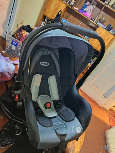Silla de auto Bebesit negra - miniatura 1