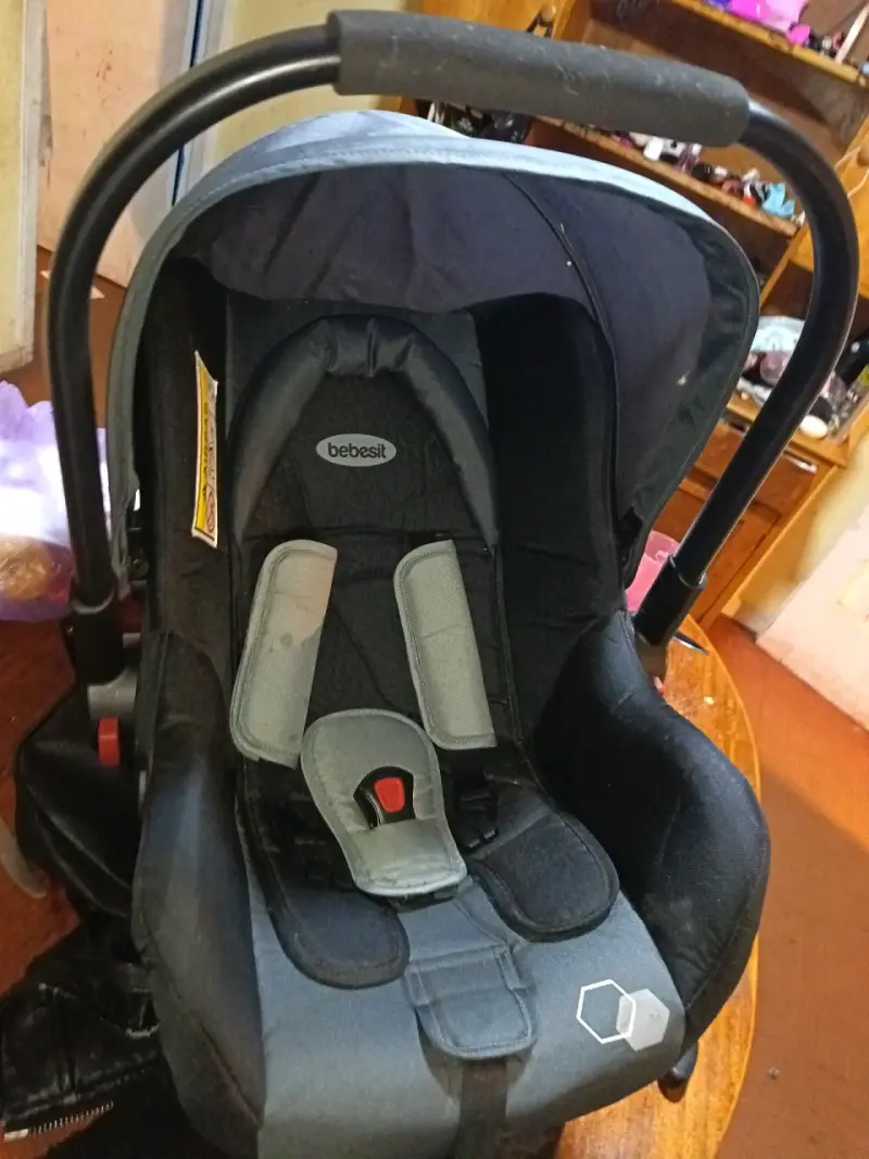 Silla de auto Bebesit negra - 3