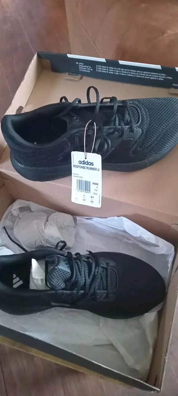 Zapatillas Adidas negras nuevas - 2