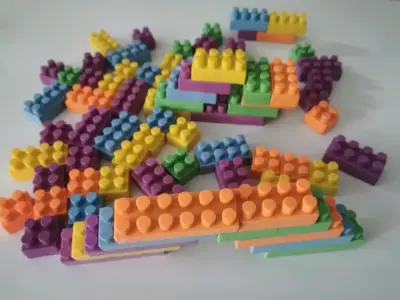 Bloques de construcción multicolor - miniatura 1