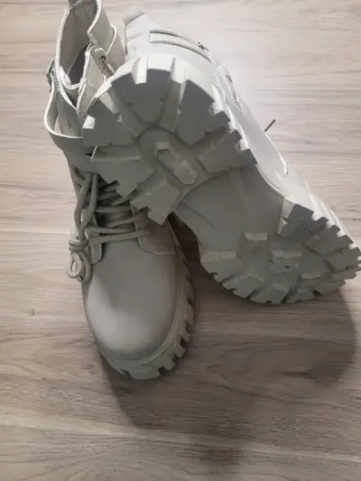 Botines beis con cremallera - miniatura 4