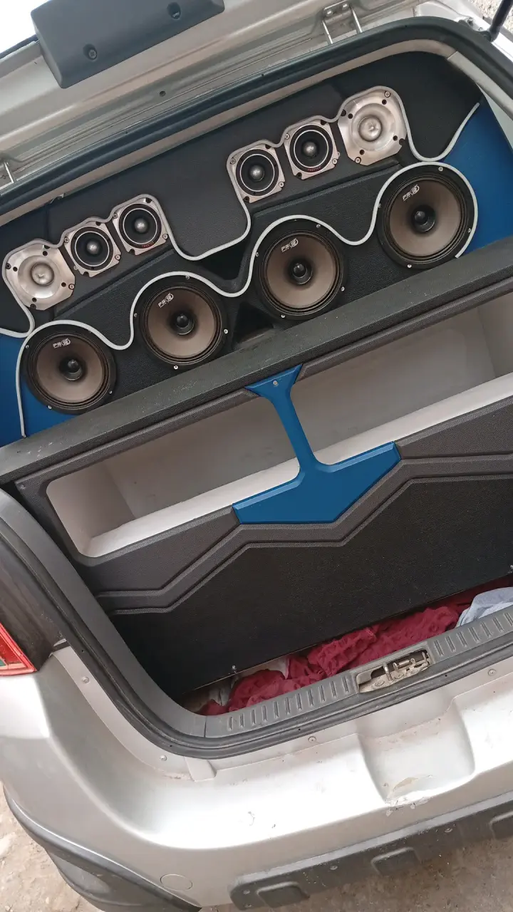 Sistema de audio para auto - 1