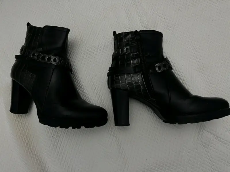 Botines negros de tacón alto - 2