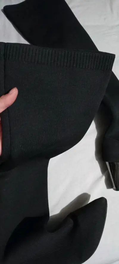 Botas negras tejidas  con tacón alto - miniatura 3