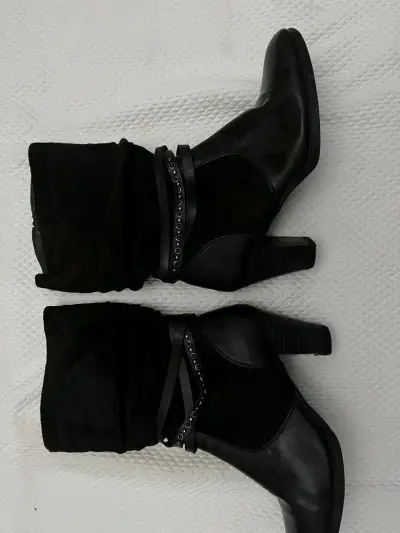 Botas café oscuro con taco alto - miniatura 1