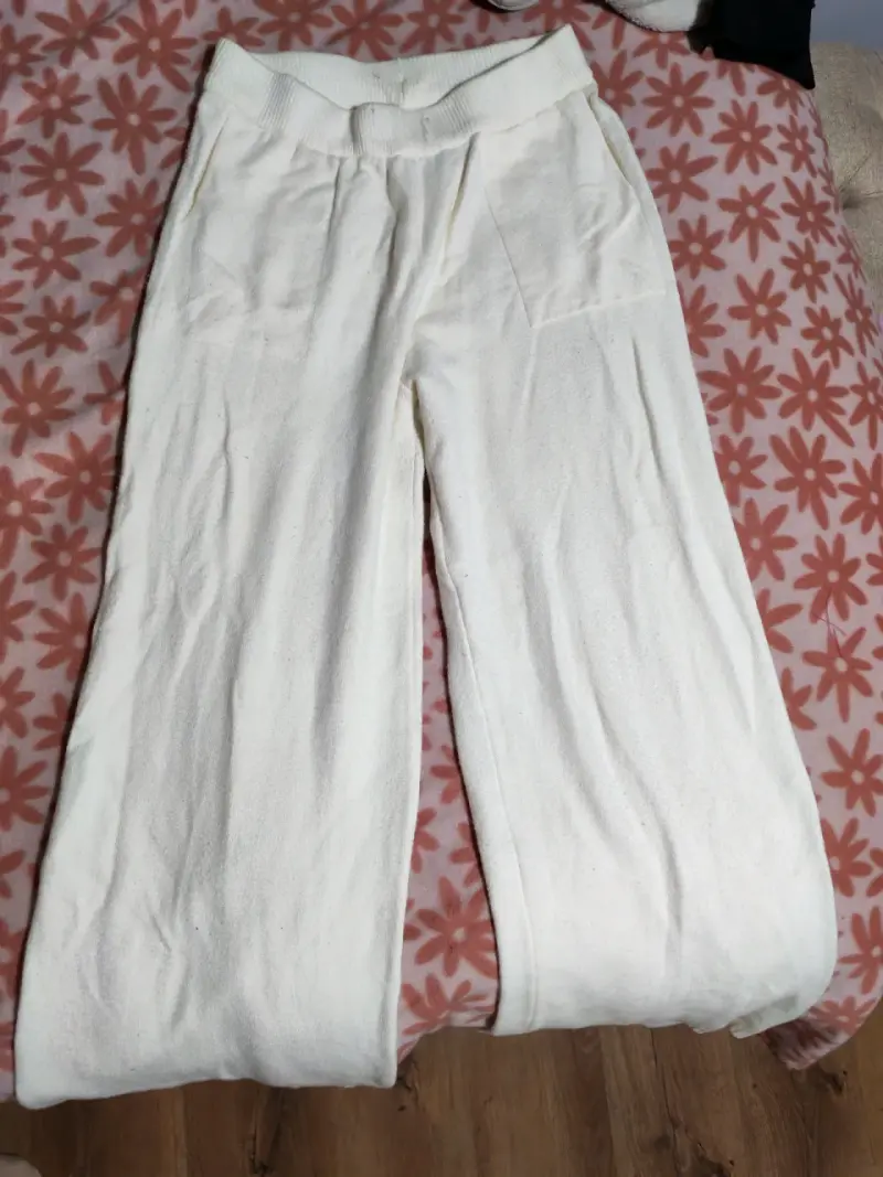 Pantalones blancos lanilla - 1