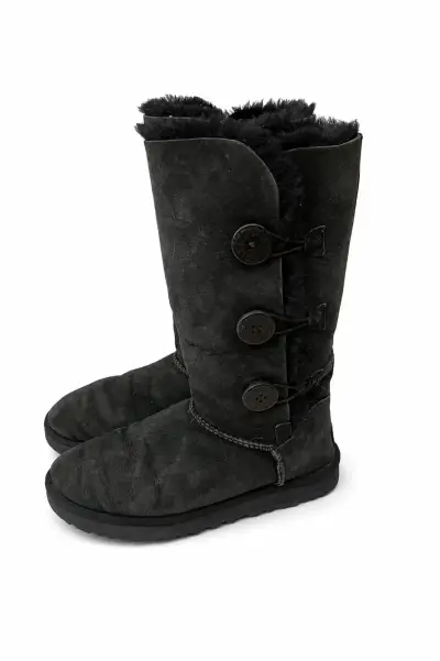 Botas negras con botones - miniatura 1