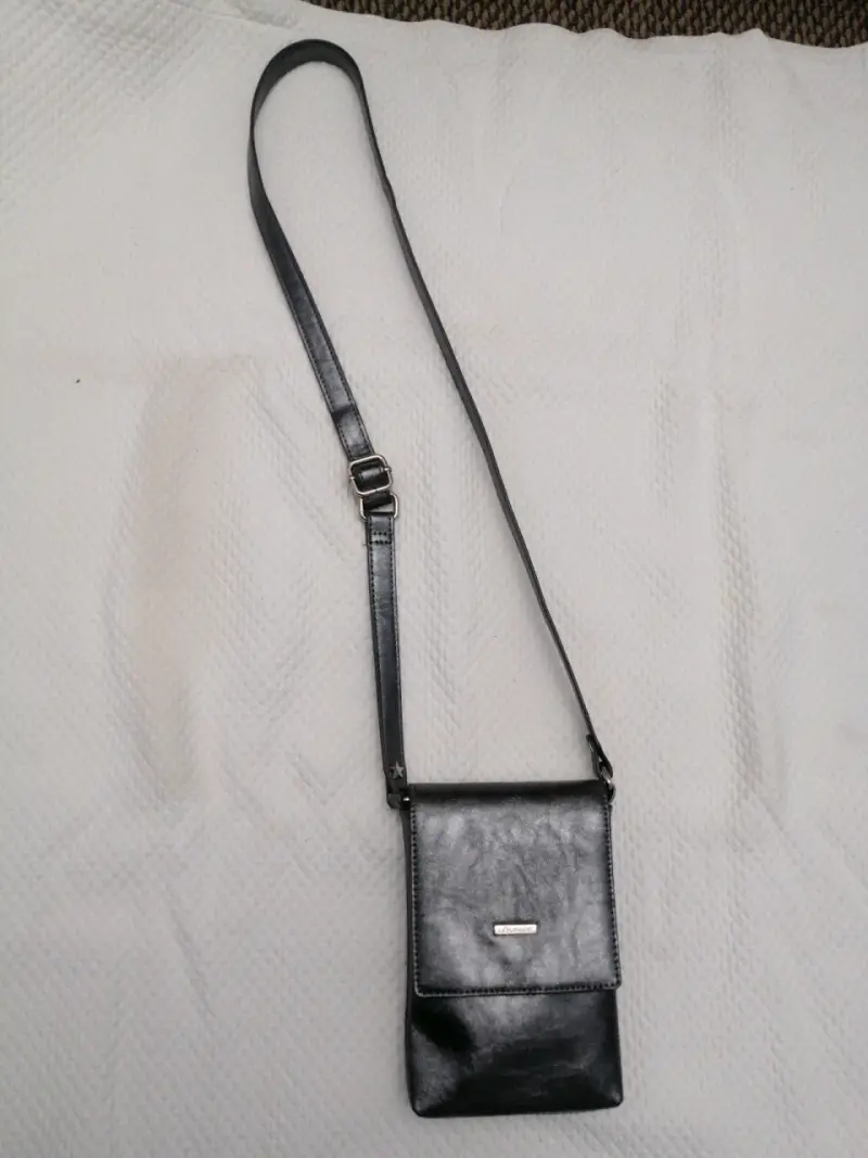 Cartera gris pequeña