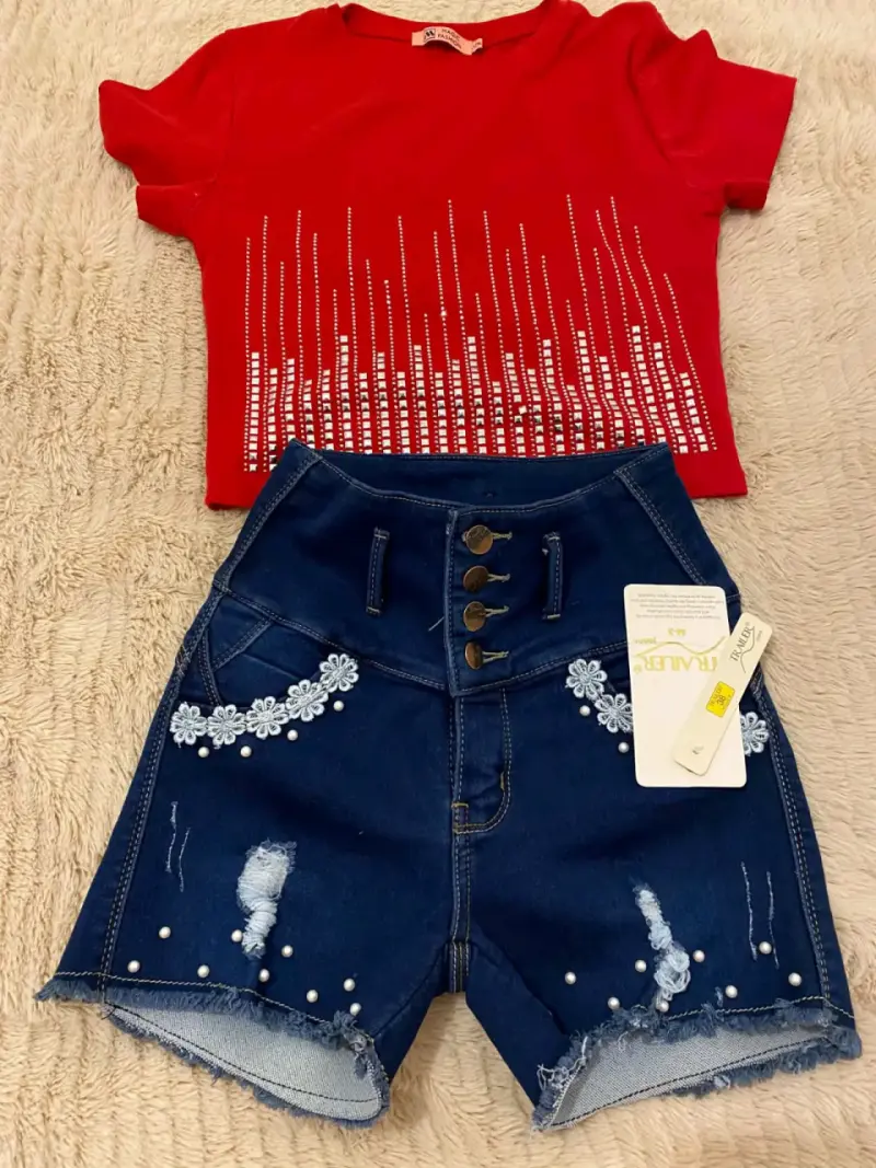 Conjunto polera roja y short - 1