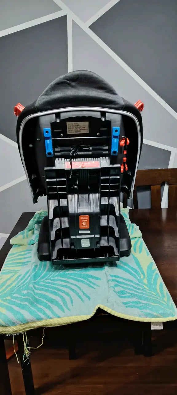 Silla de auto Bebesit GTI negra - 4